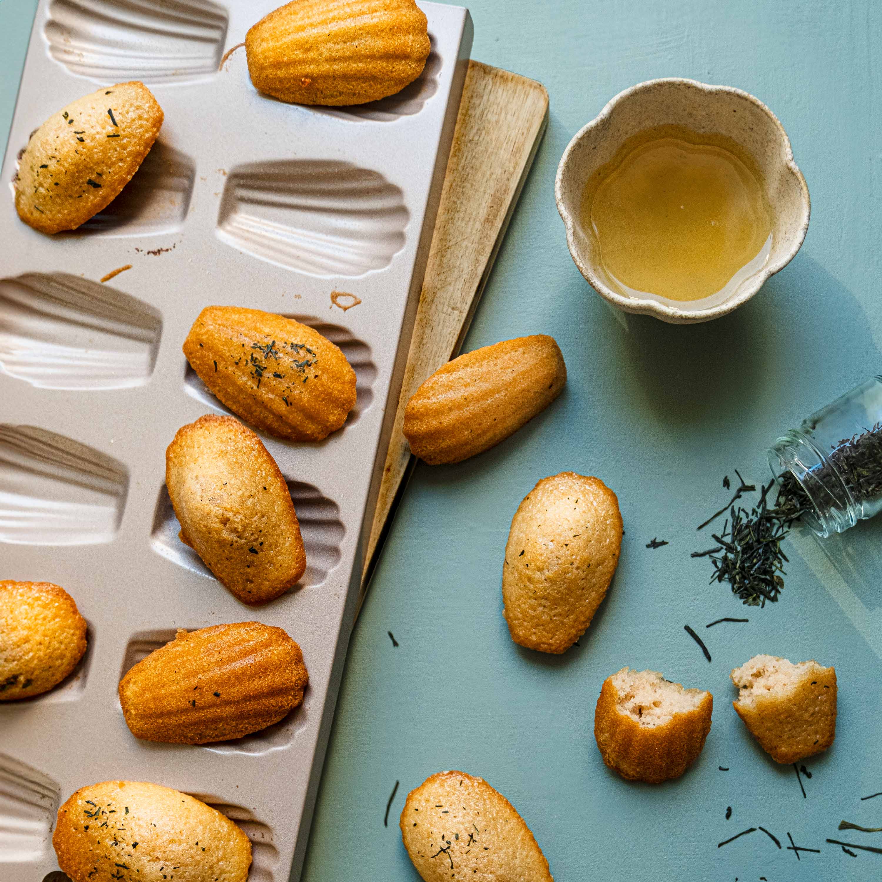 Madeleines au thé hōjicha