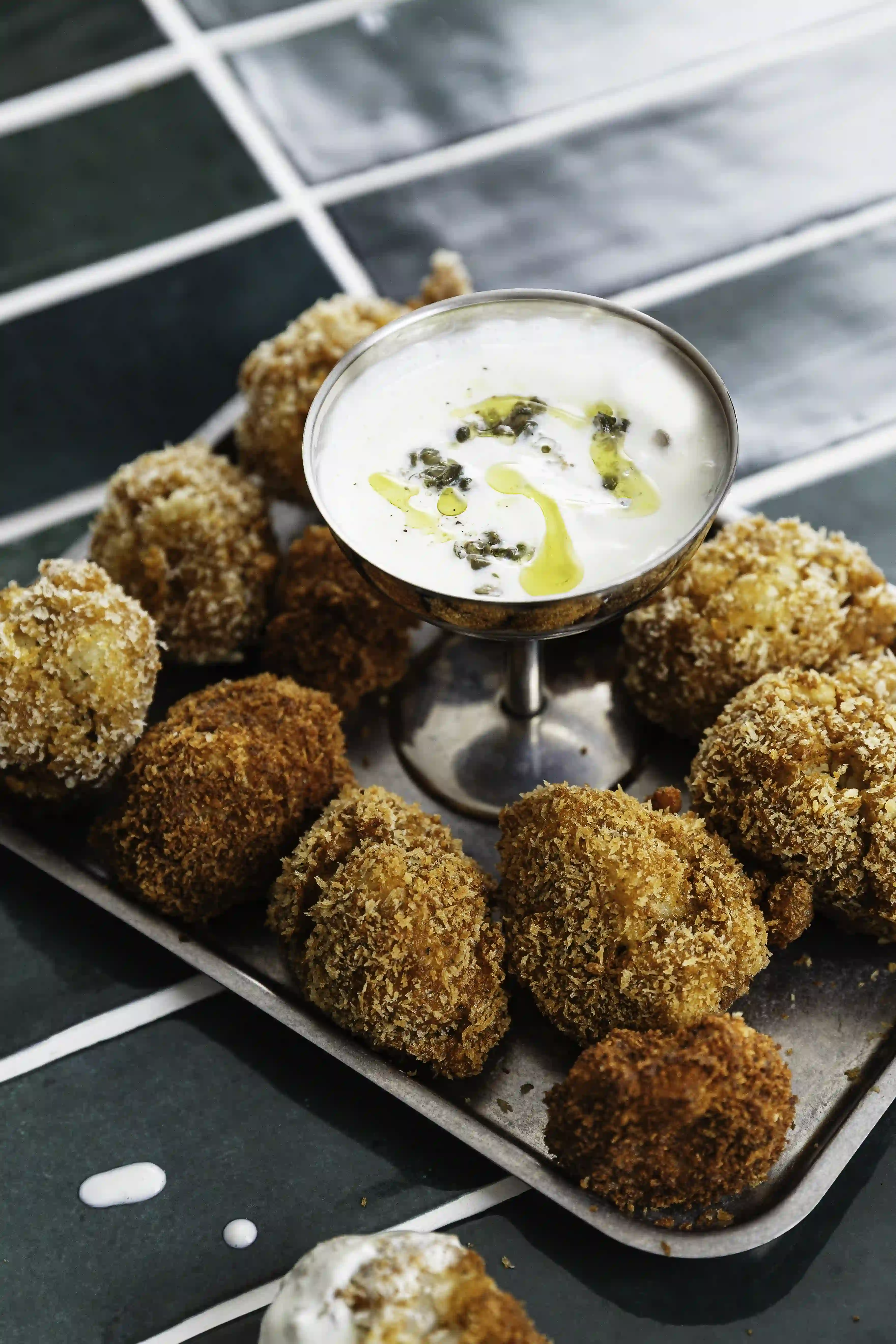 Nuggets de chou-fleur et sa sauce estragon façon fish and chips