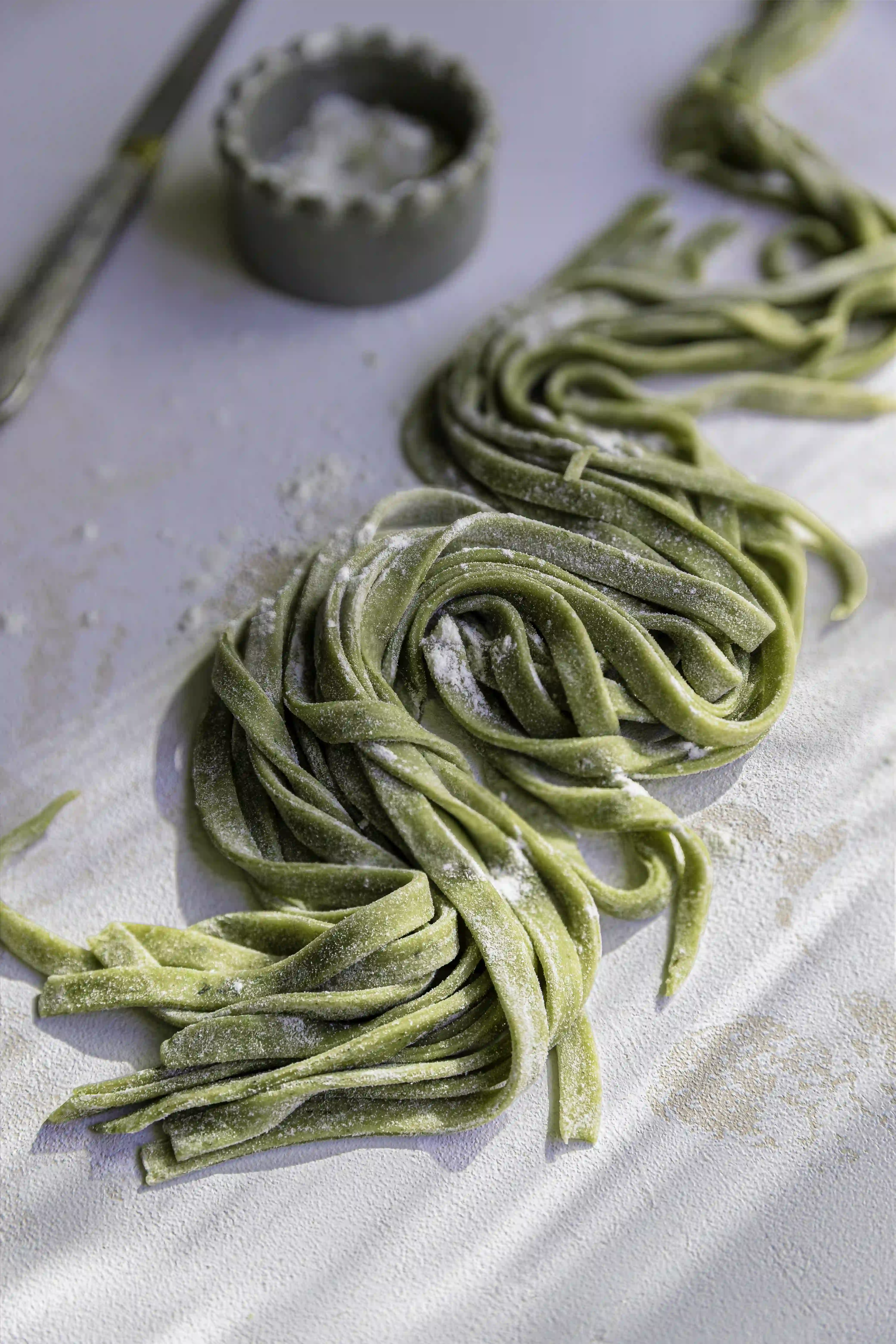 Pâte à pasta aux épinards et estragon