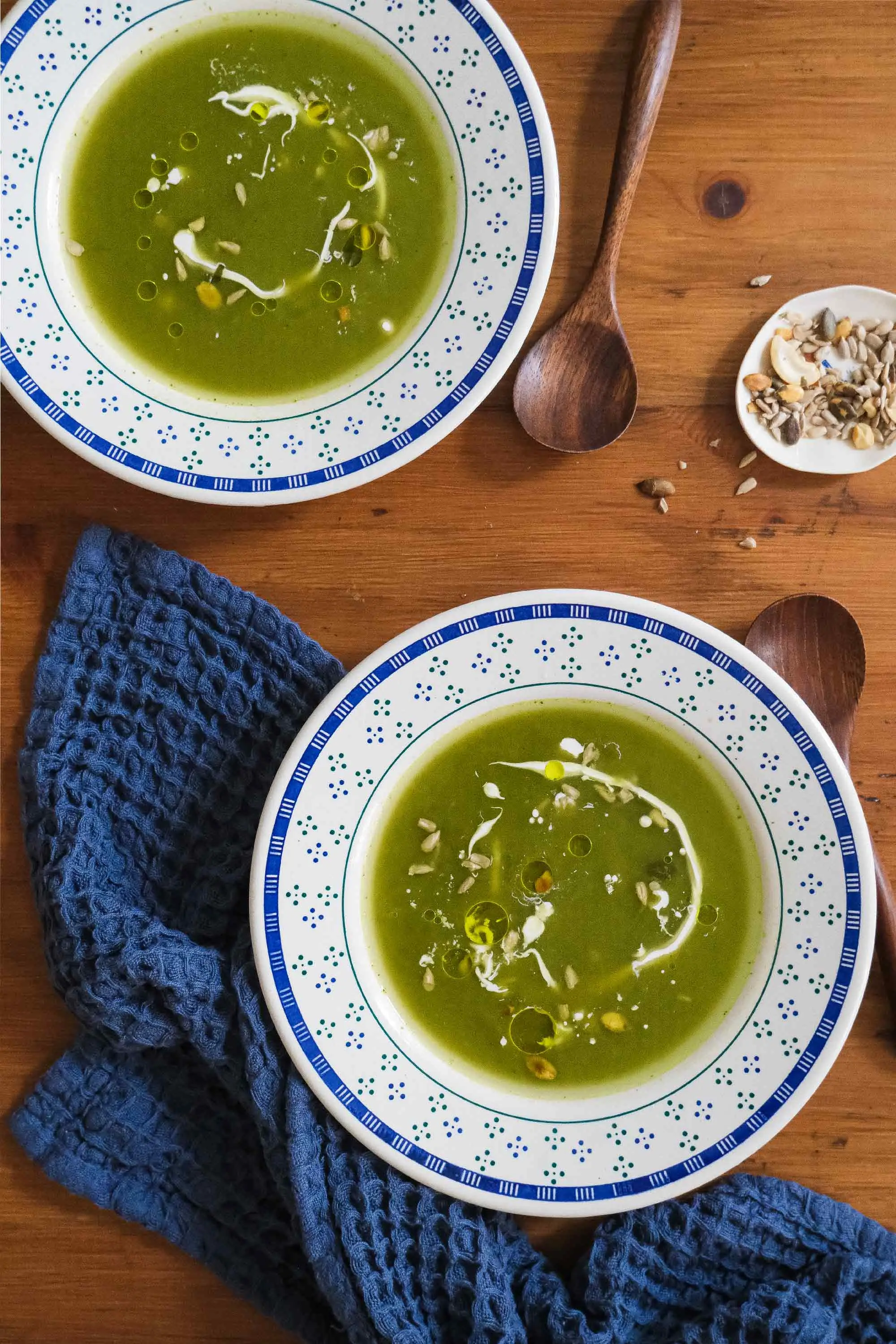 Velouté de vert de poireau et huile d'orange